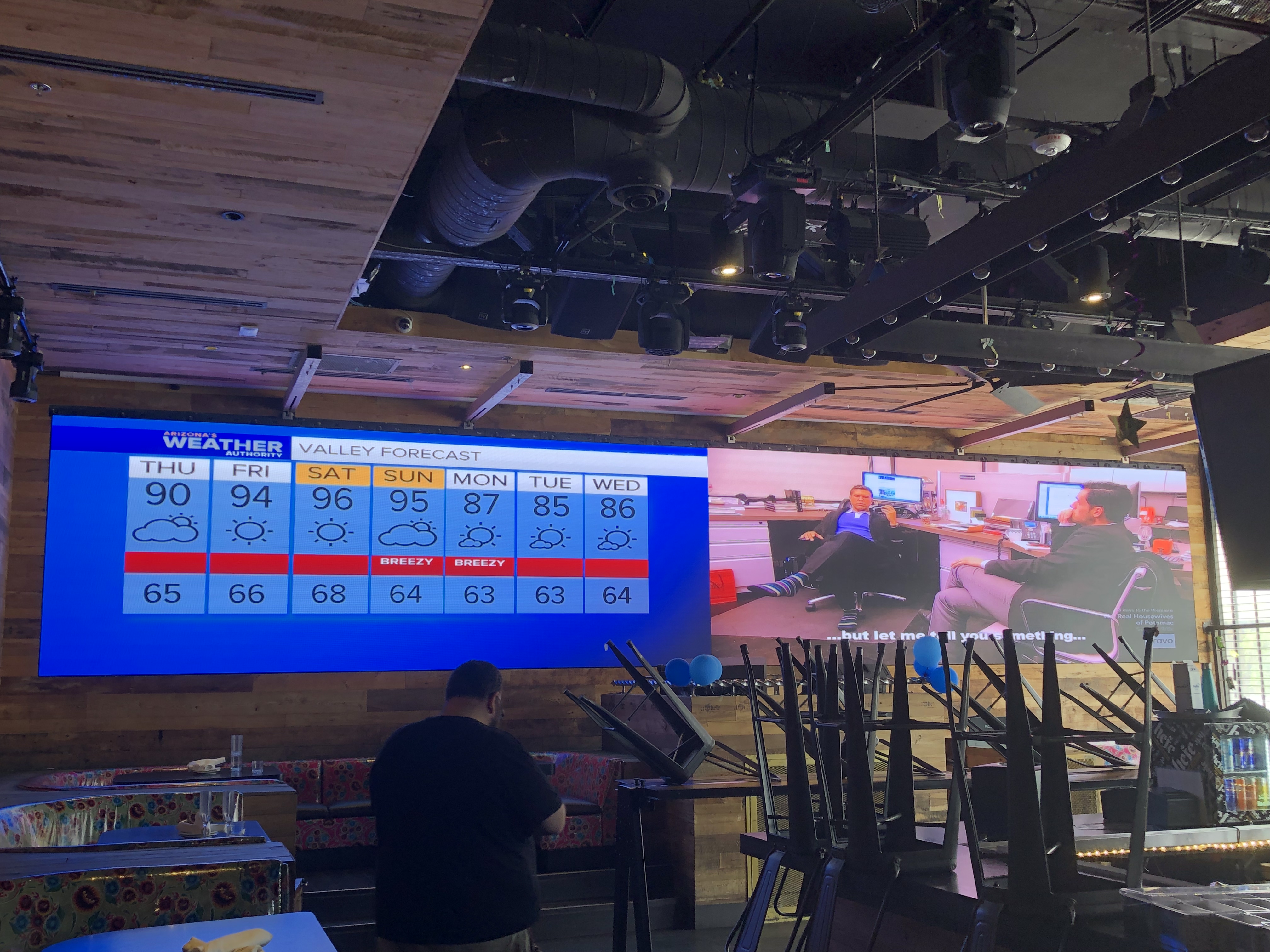 El Hefe Bar & Restaurant